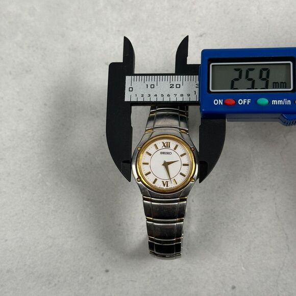Sieko Watch Womens 26mm Round White Dial Two Tone 6.25\